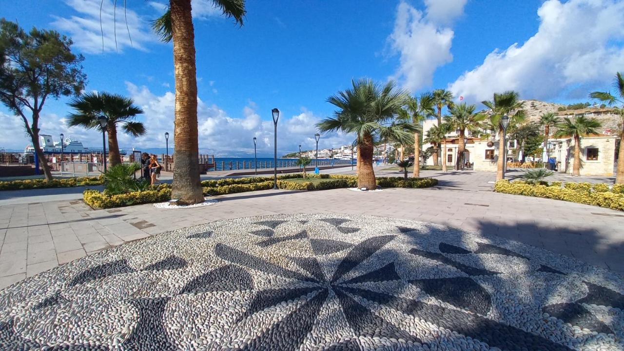 Blue Otel Çeşme Esterno foto