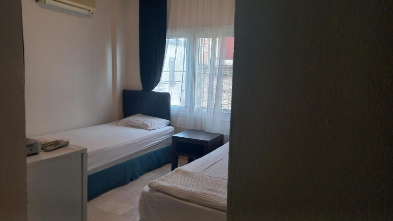 Blue Otel Çeşme Esterno foto